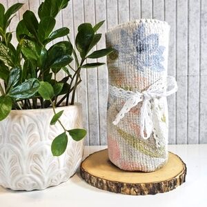 Rachel Ashwell Shabby Chic Farmhouse Floral Tapestry Accent Rug Fringe